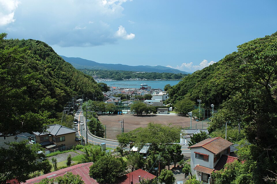 三津坂西
