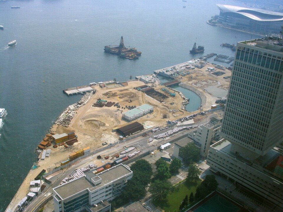 民耀街旁行人通道