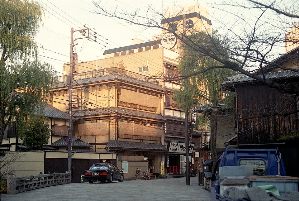 祇園（巽橋下る）