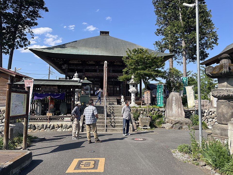 夜の定林寺境内