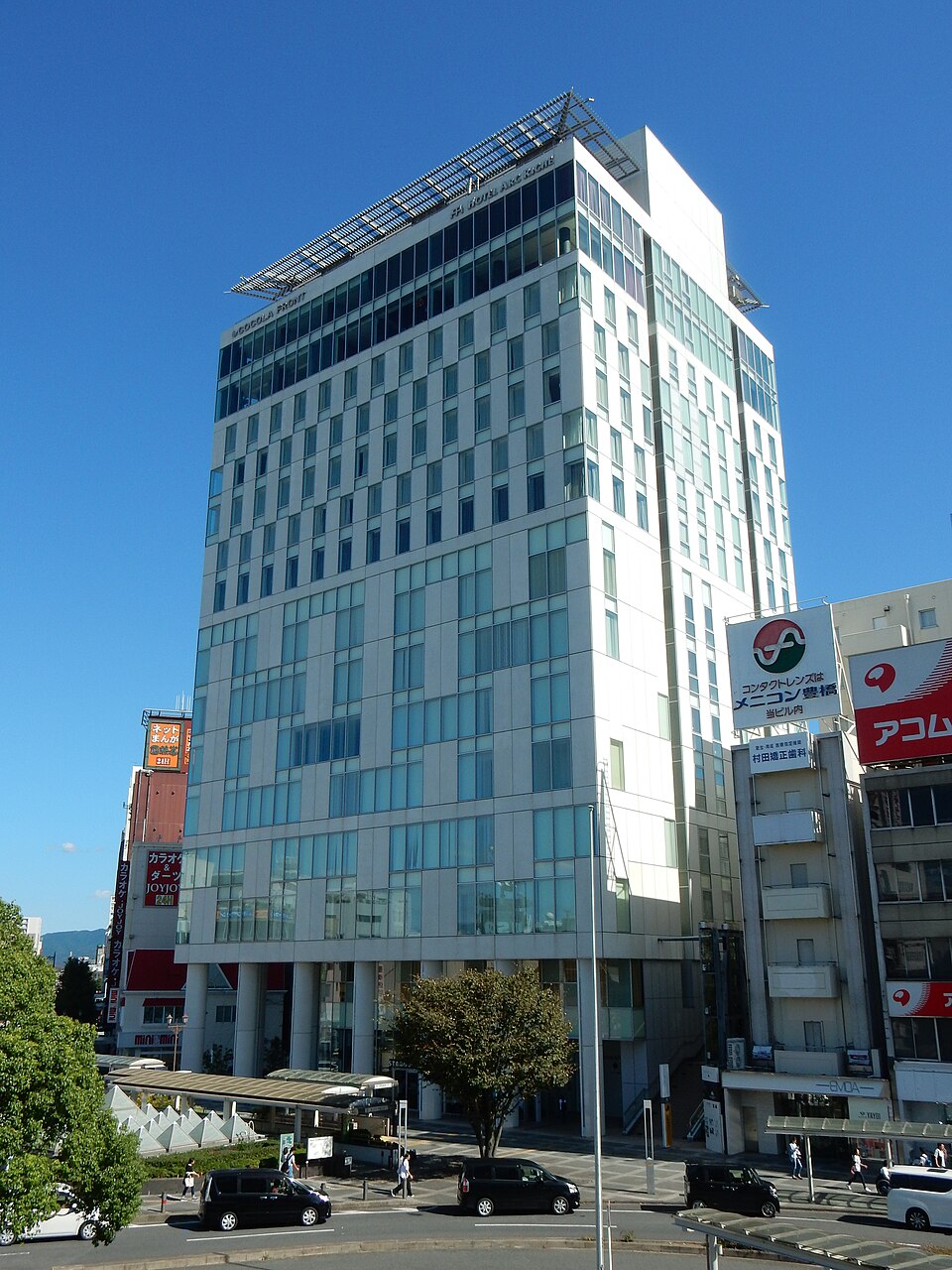 東口駅前広場 サークルプラザ
