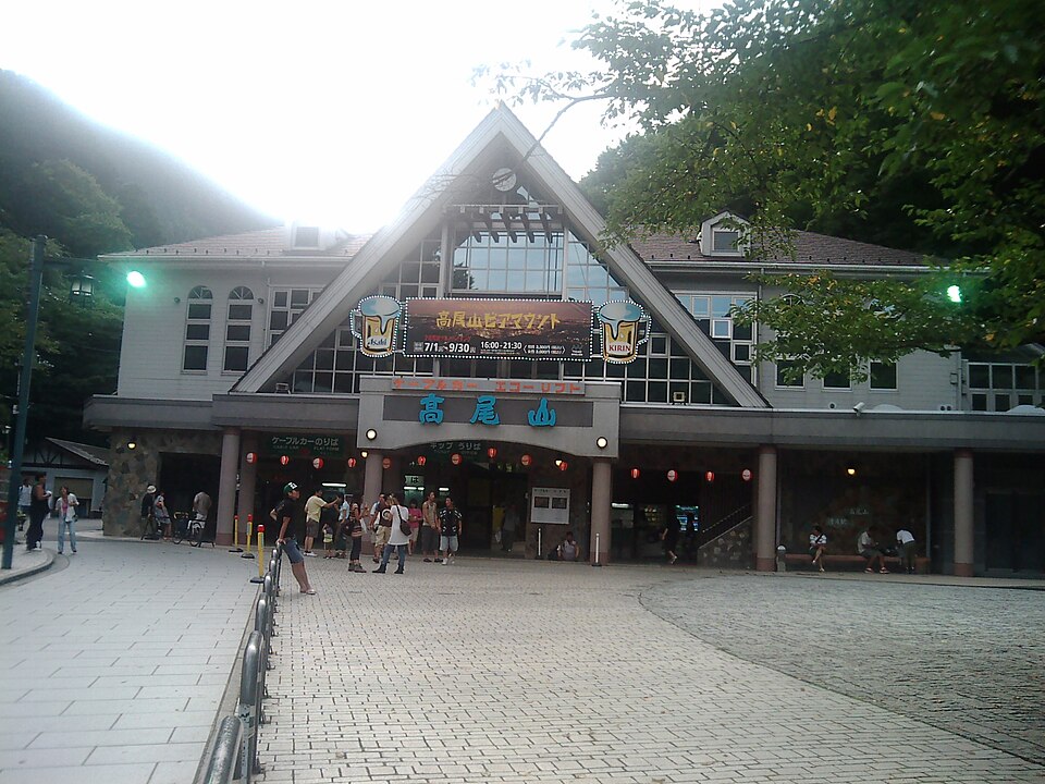 11話 清滝駅前広場