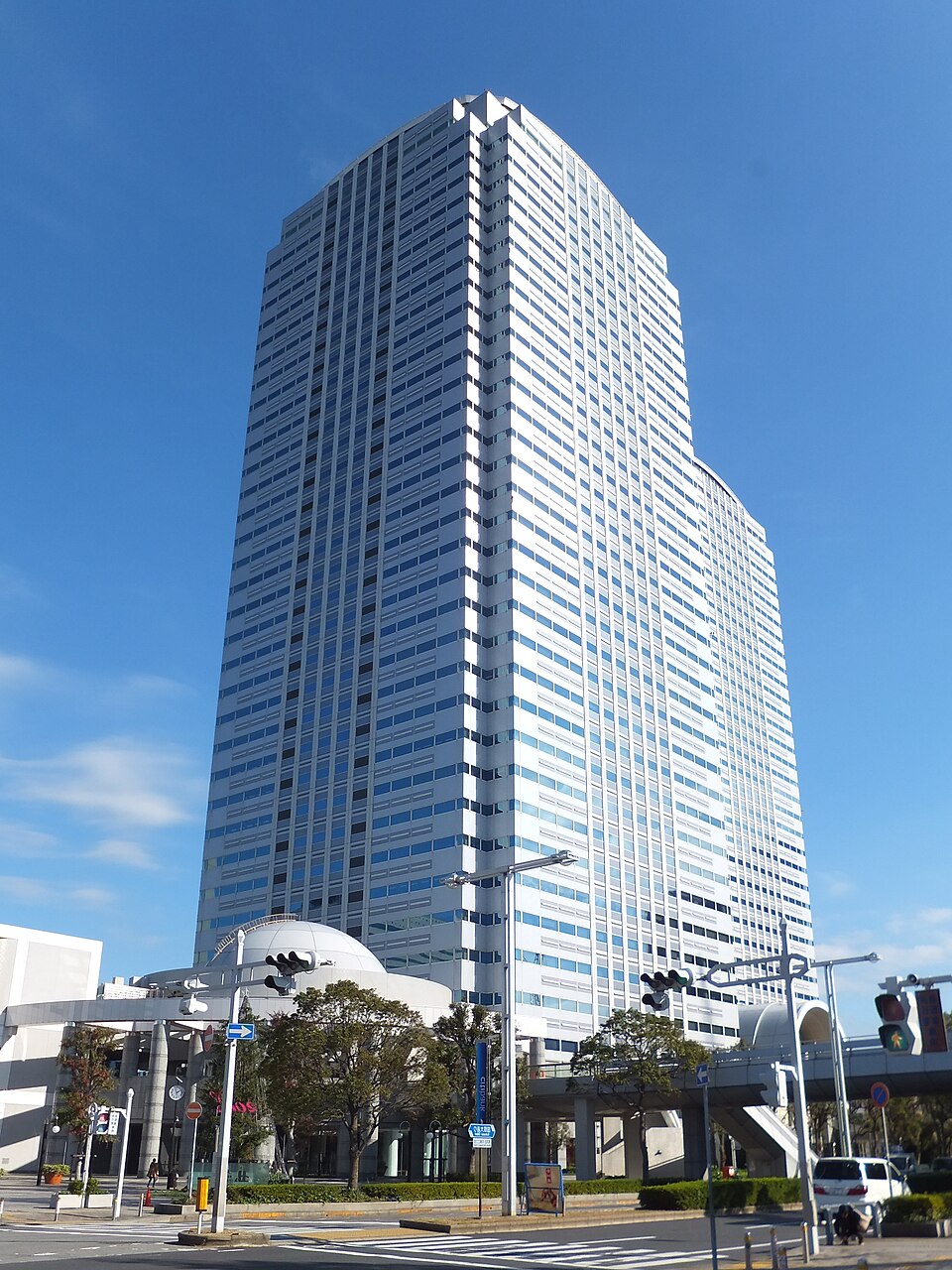 海浜幕張駅南口