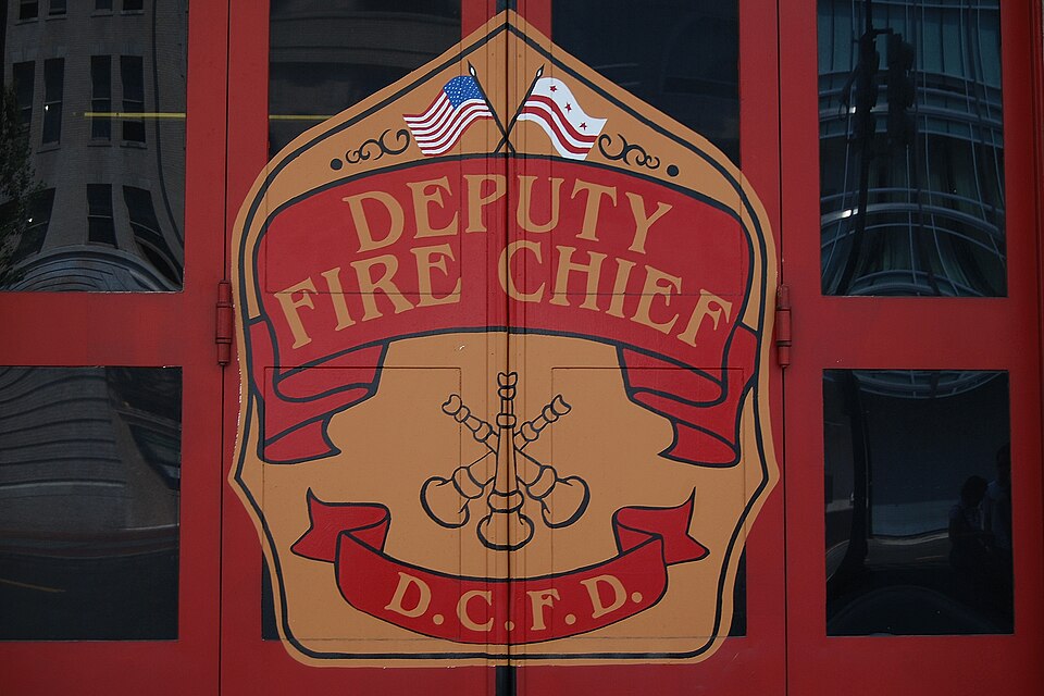 6th St NW