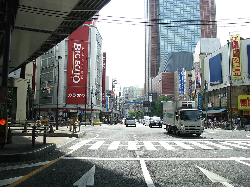 三軒茶屋駅 世田谷通り口