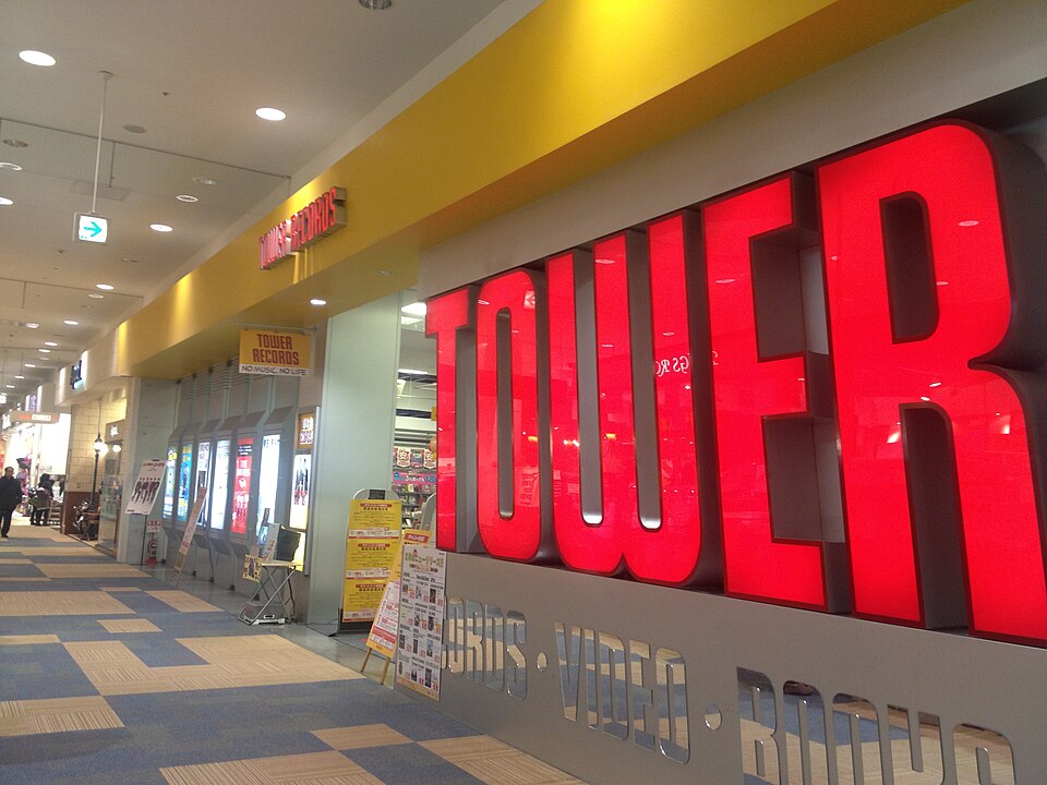 イオンモール熱田 北侧3楼电梯对面