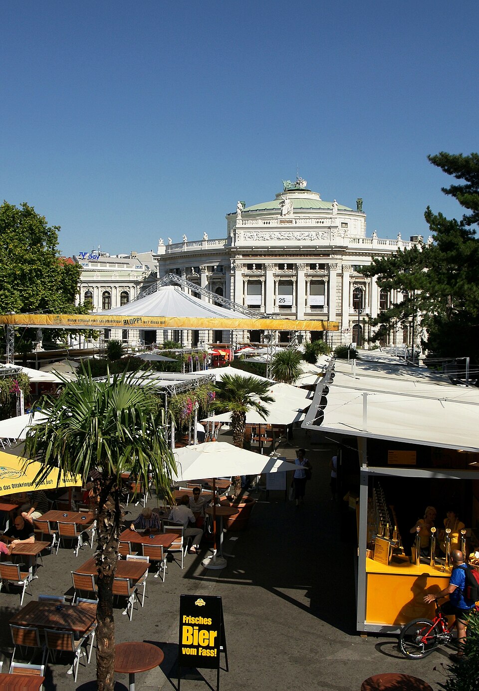 Rathausplatz