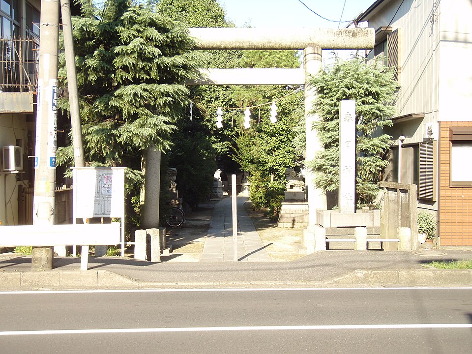 国府台线内田ビル前草坪