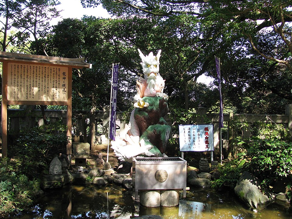 弁財天童子石像 右侧楼梯