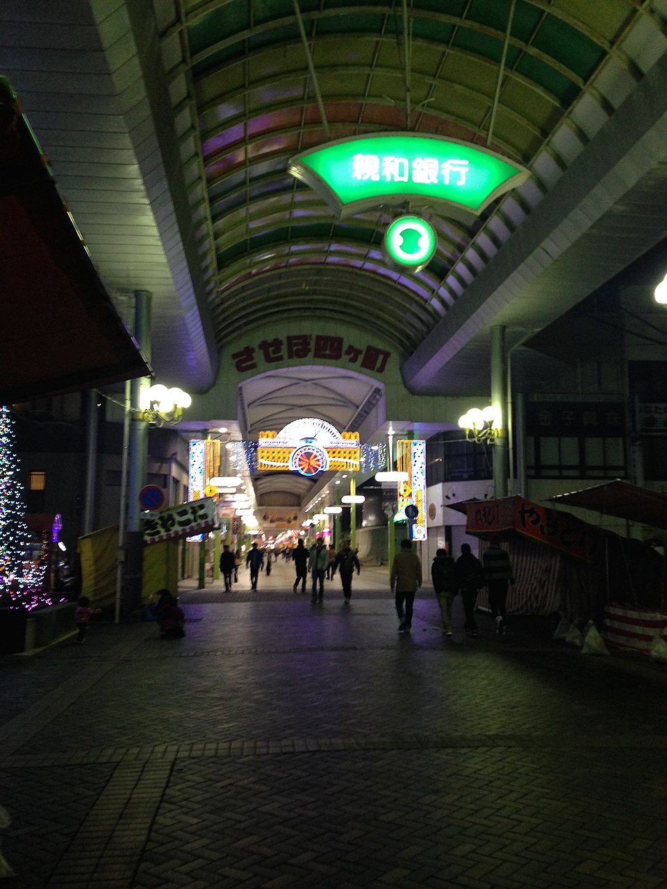千太郎や律が暮らす商店街