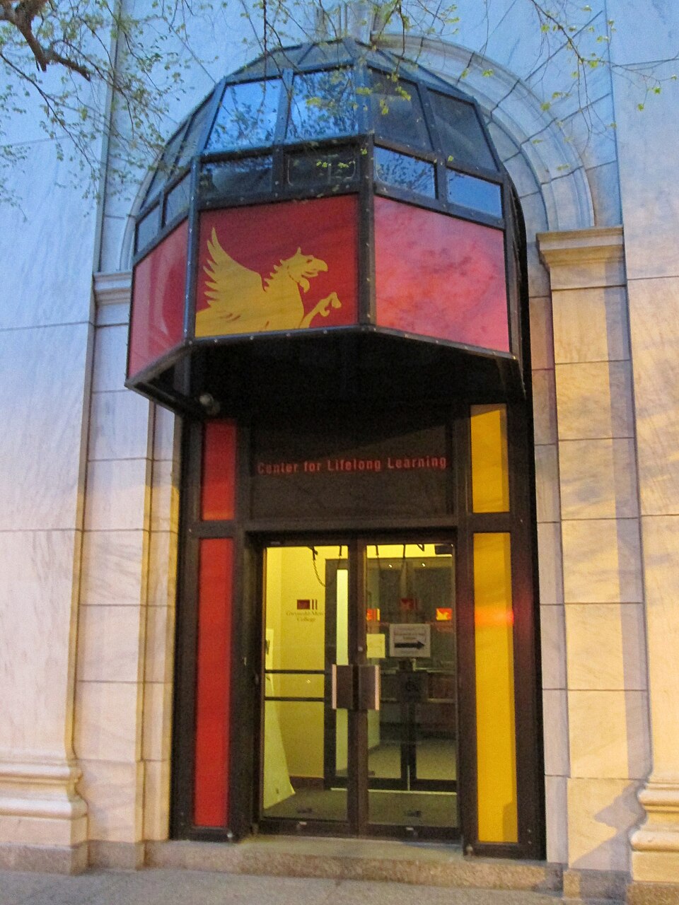 Chestnut St & 6th St
