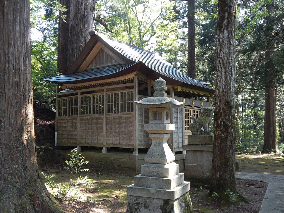 隠尾八幡宮