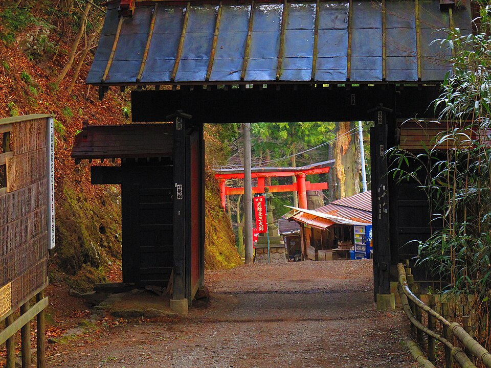 子の権現天龍寺 仁王像