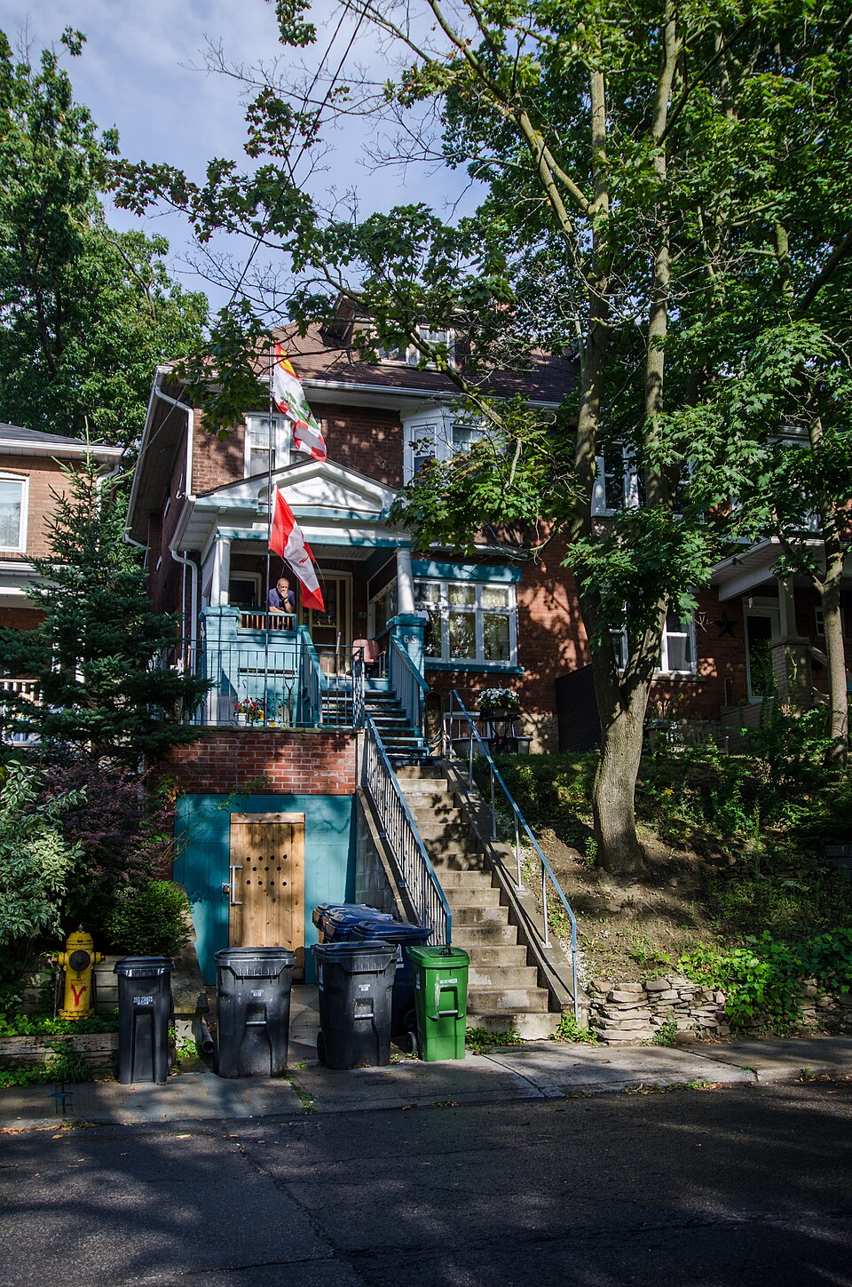 65 Alberta Ave