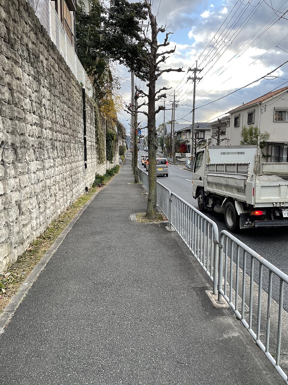 東​隼​上り​児童​公園