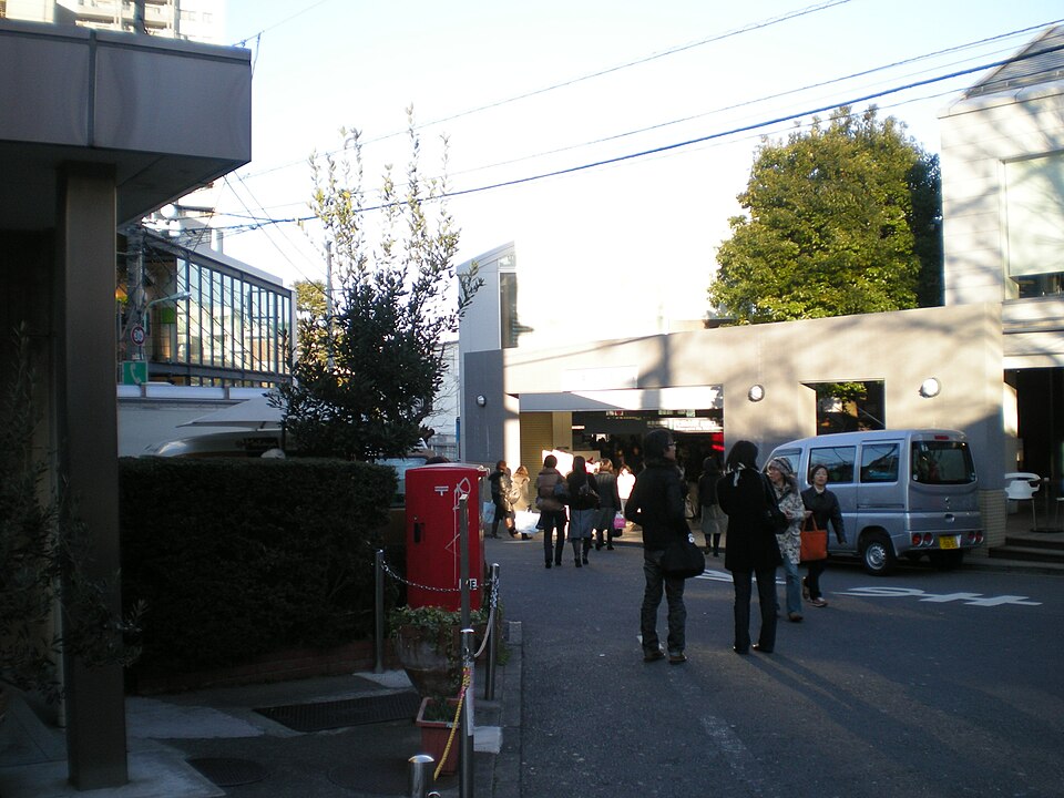 東急東横線・代官山駅