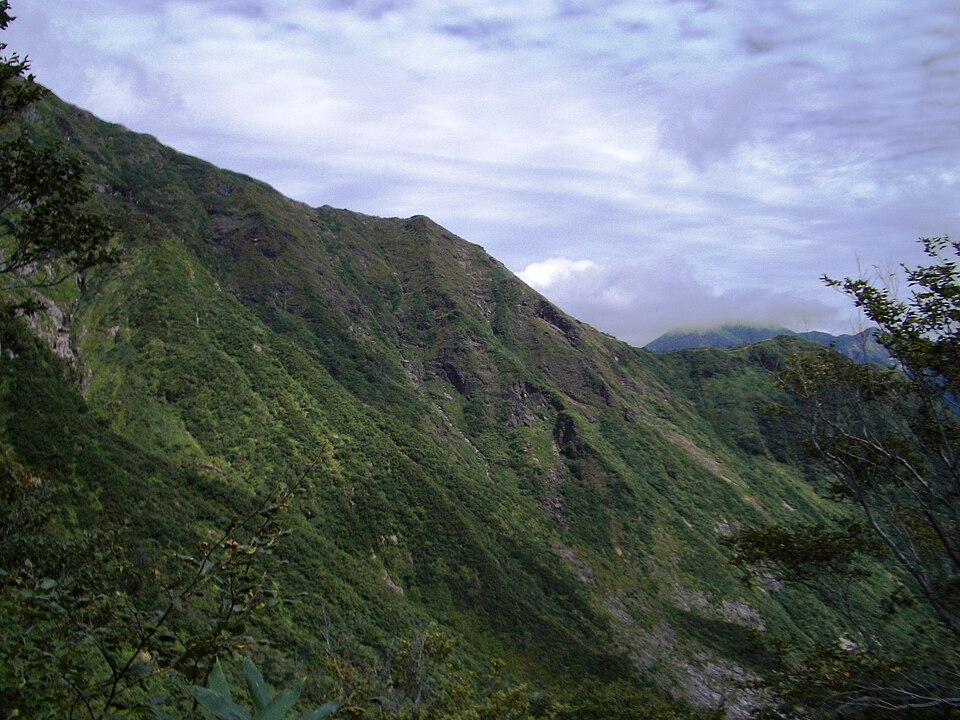 熊穴沢避難小屋