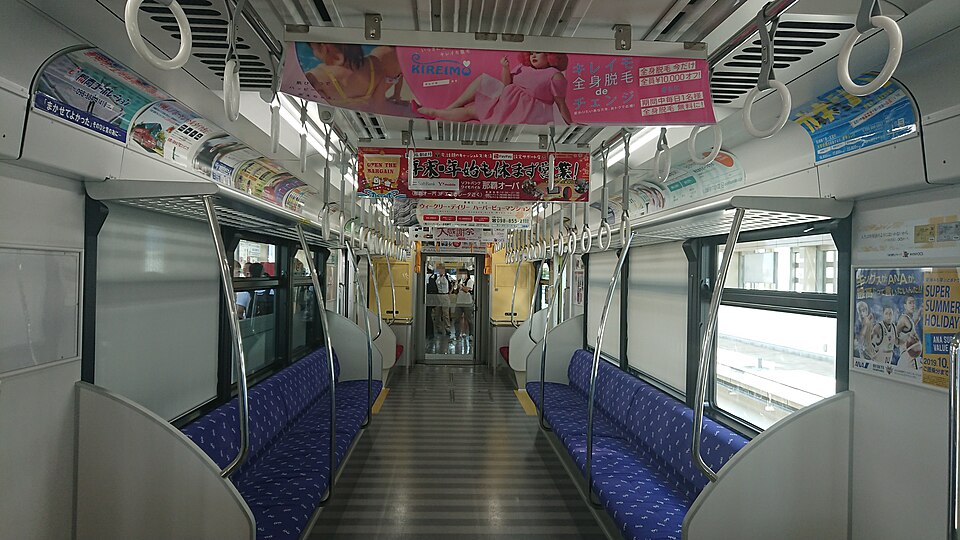ゆいレール首里駅内