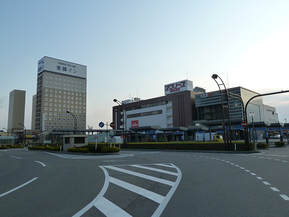 弘前駅前バスプール