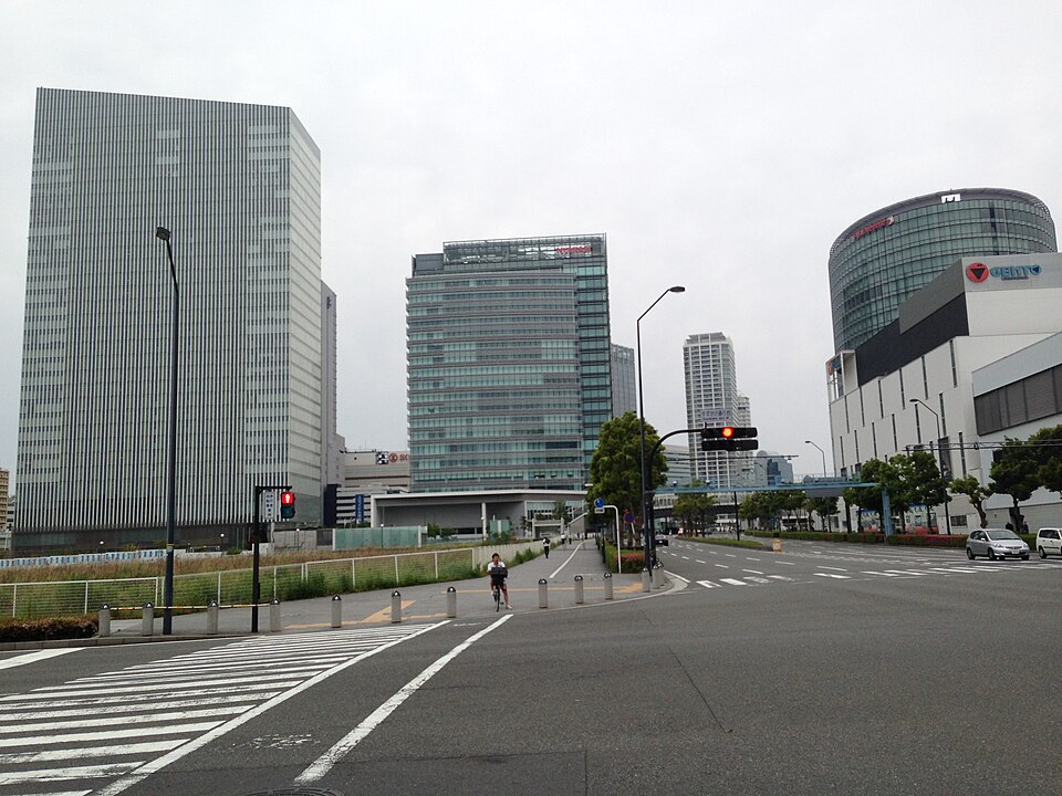 すずかけ通り西交差点