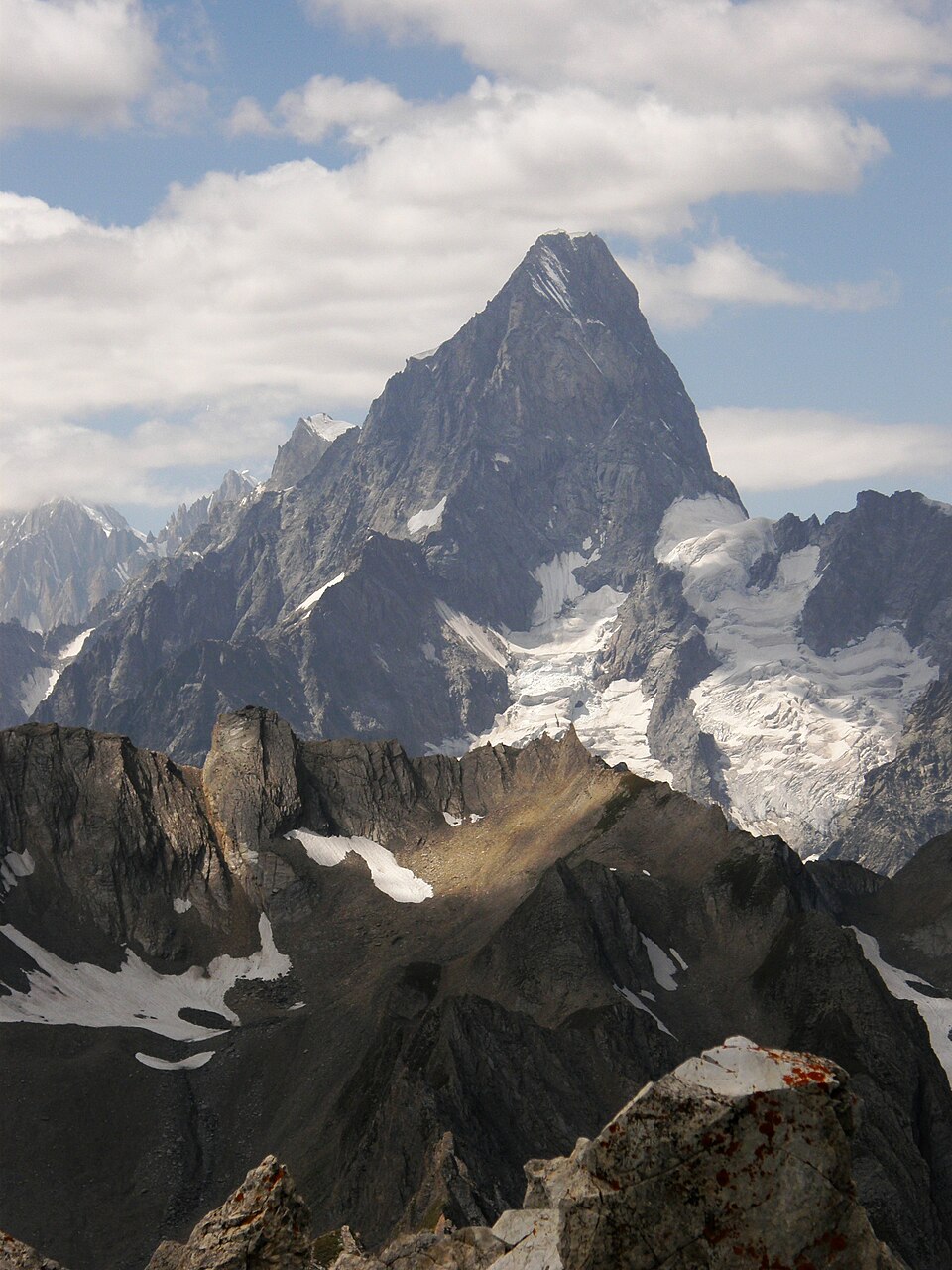 大乔拉斯峰（4208m）