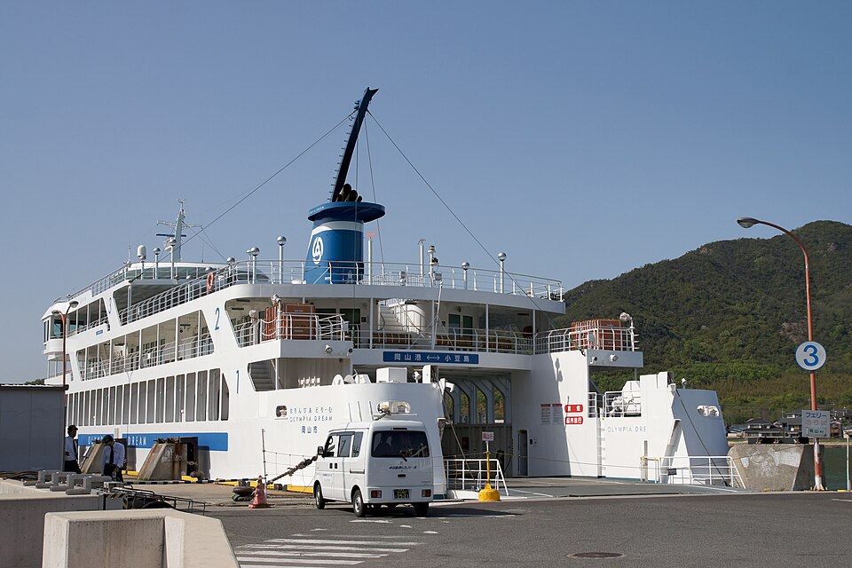 土庄港フェリーターミナル