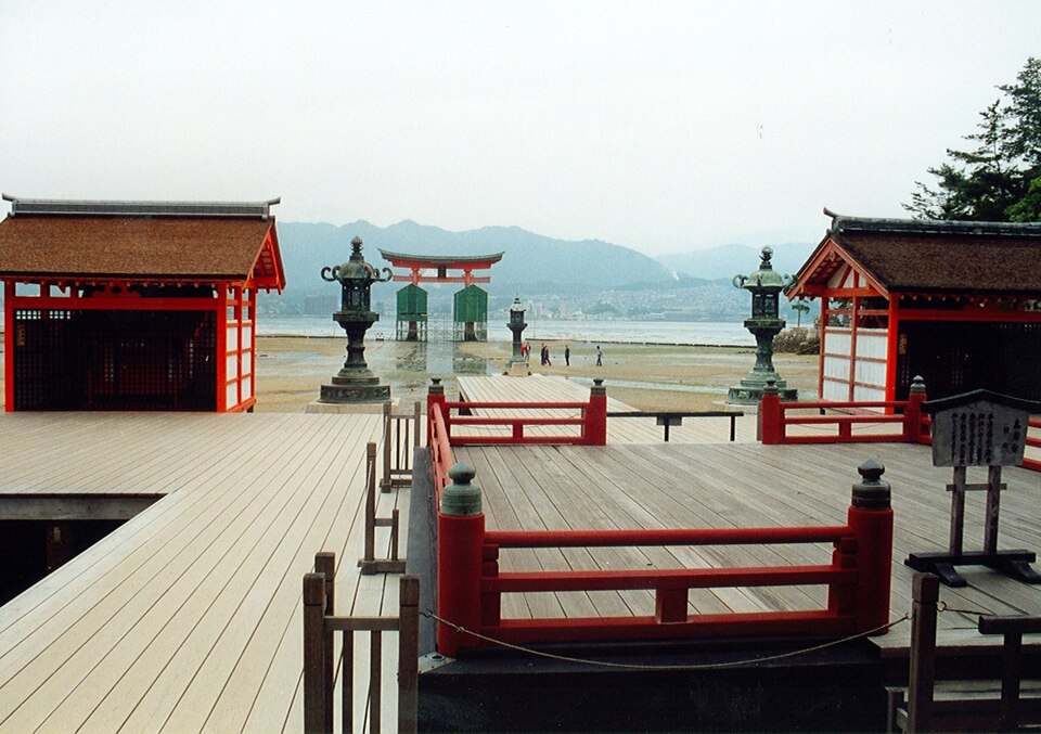 厳島神社