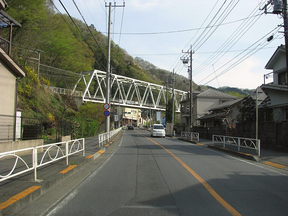 ED 高尾山口駅北 甲州街道