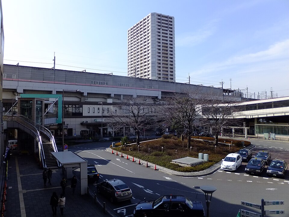 ファミリー​マート
武蔵浦和​駅​東​店