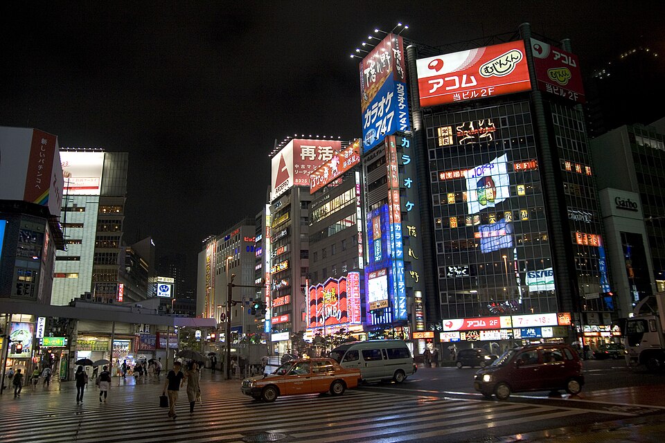新宿大ガード西
