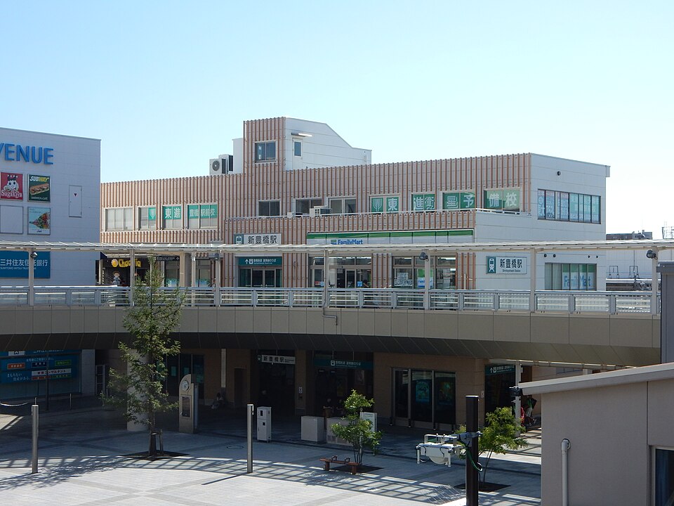 豊橋駅南口駅前広場