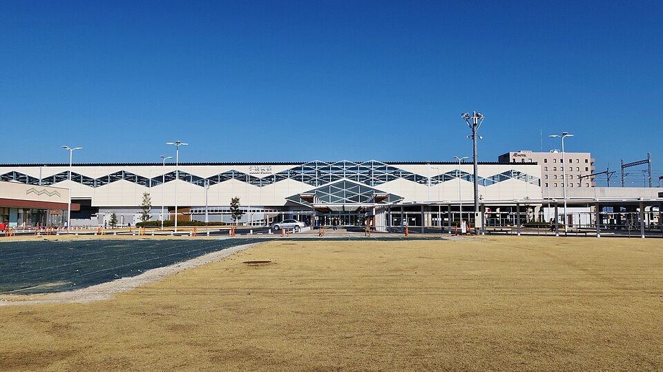 「伊勢崎駅前」交差点西