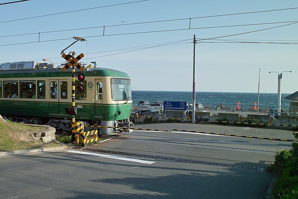七里ガ浜２号踏み切り 北側横断歩道