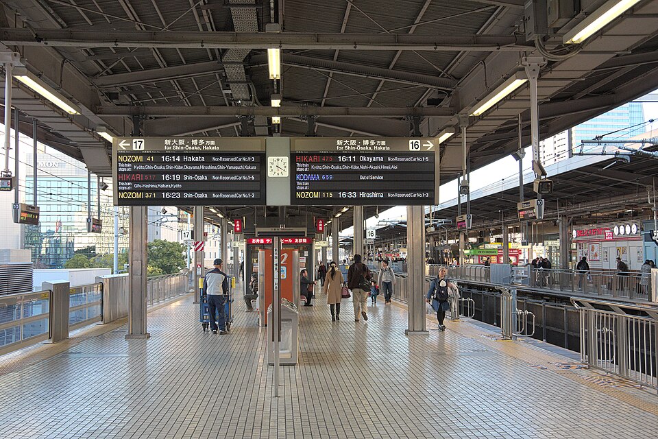 名古屋駅（桜通線西改札口付近の階段）