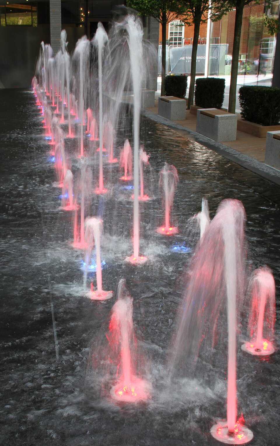 Potters Fields Park