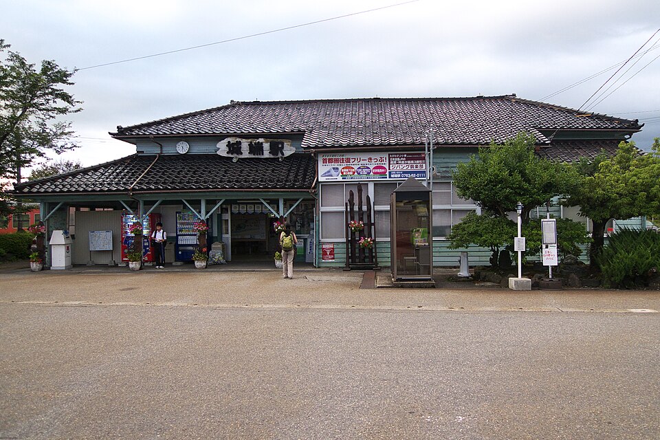 城端駅 駅前 サクラクエスト 1・5・10・11・13・15・24話