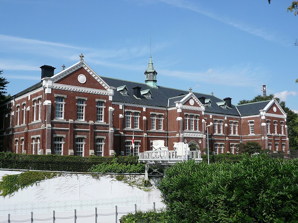 東京国立近代美術館工芸館
