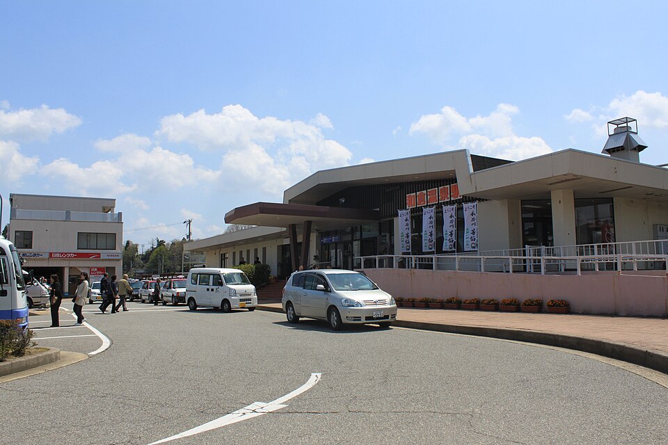 和倉温泉駅