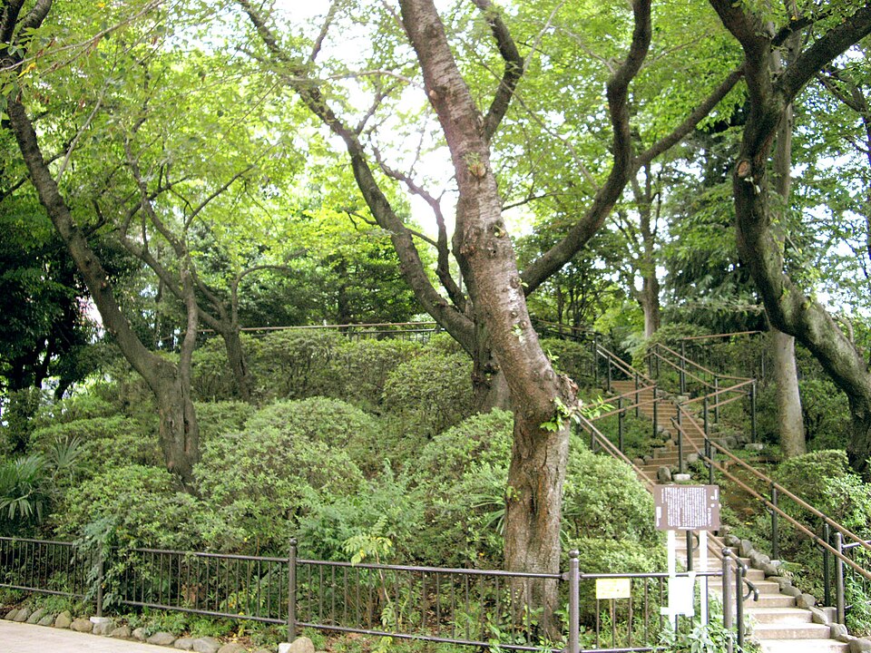 警察署前