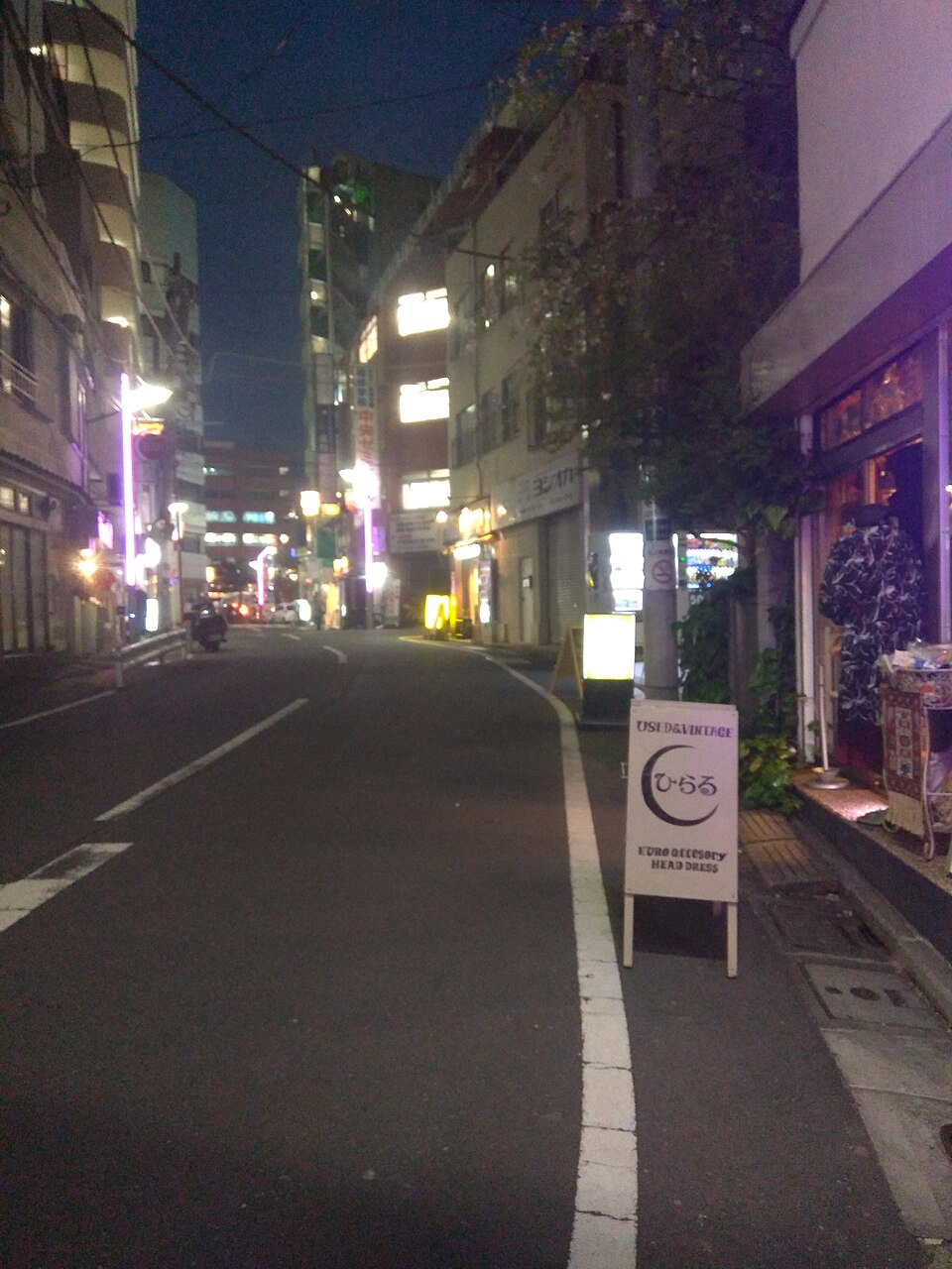 公園で話すチユリとタクム