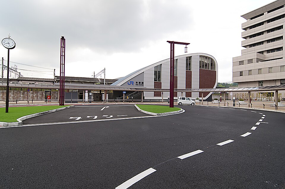 木津駅西口