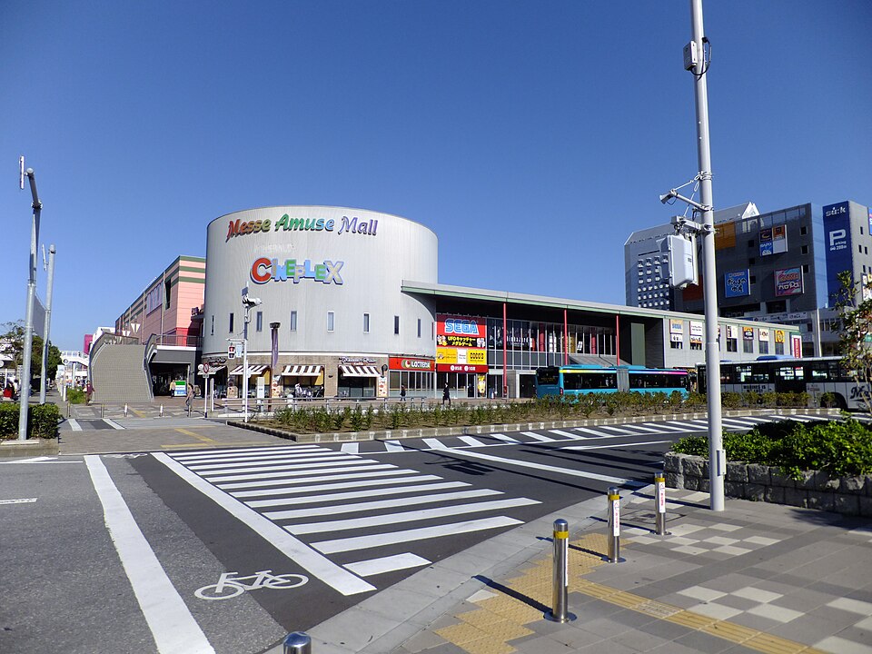「海浜幕張駅北口」交差点